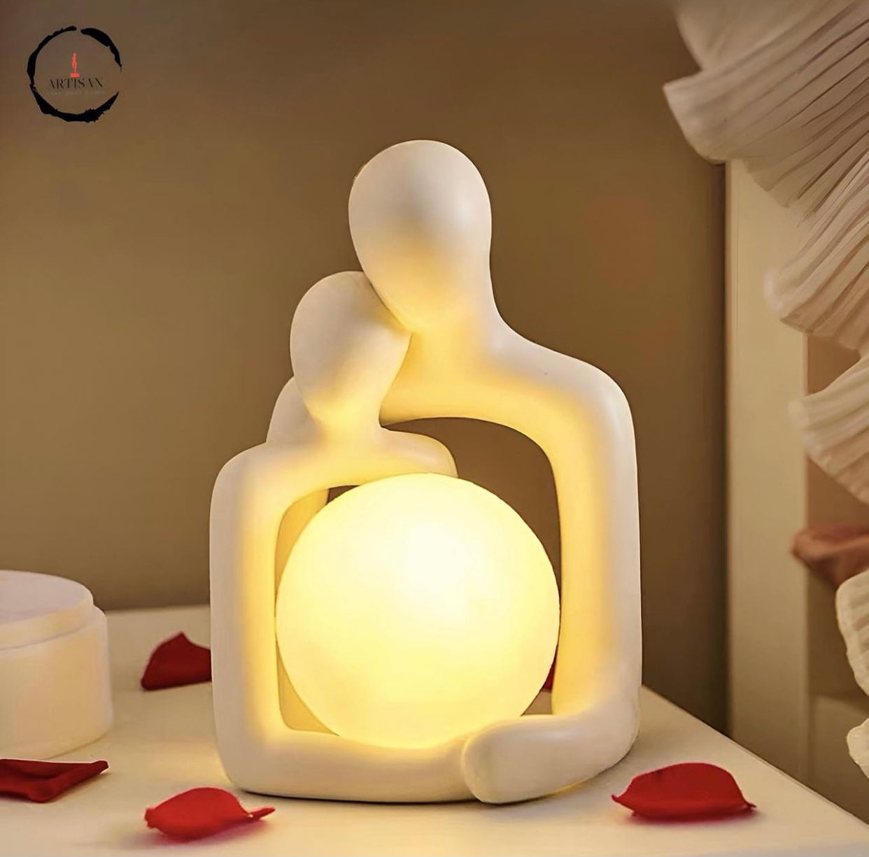 Romantic couple Hugging Resin lamp